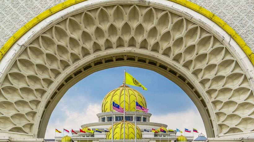 Kuala Lumpur: City Tour, KL Tower Ticket & Putrajaya w/ Boat - Discovering Putrajaya