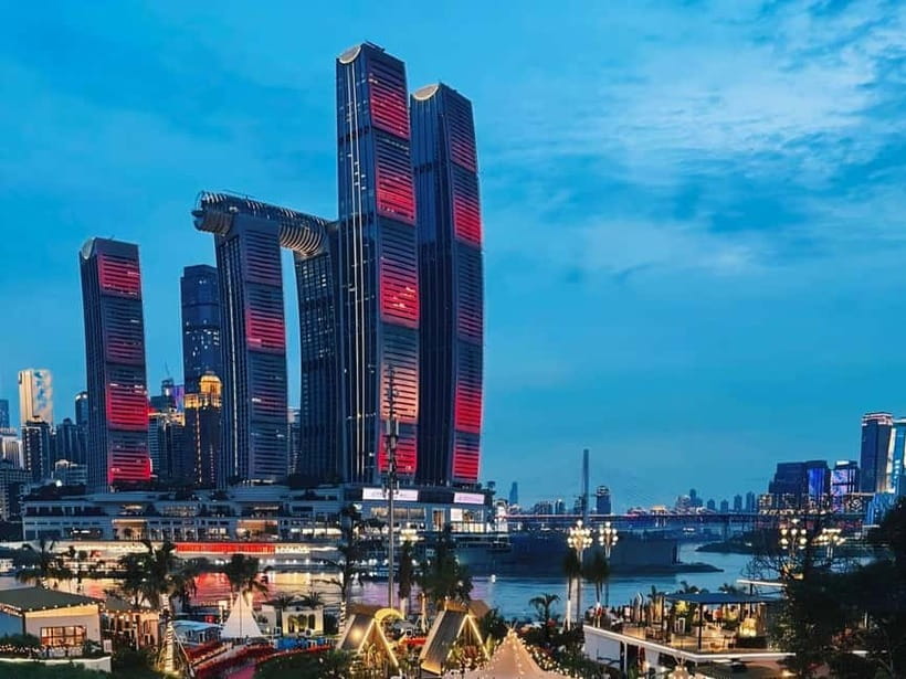 Night Tour of Chongqing: Local Guide & Walking Adventure - Practical Tips for Visitors