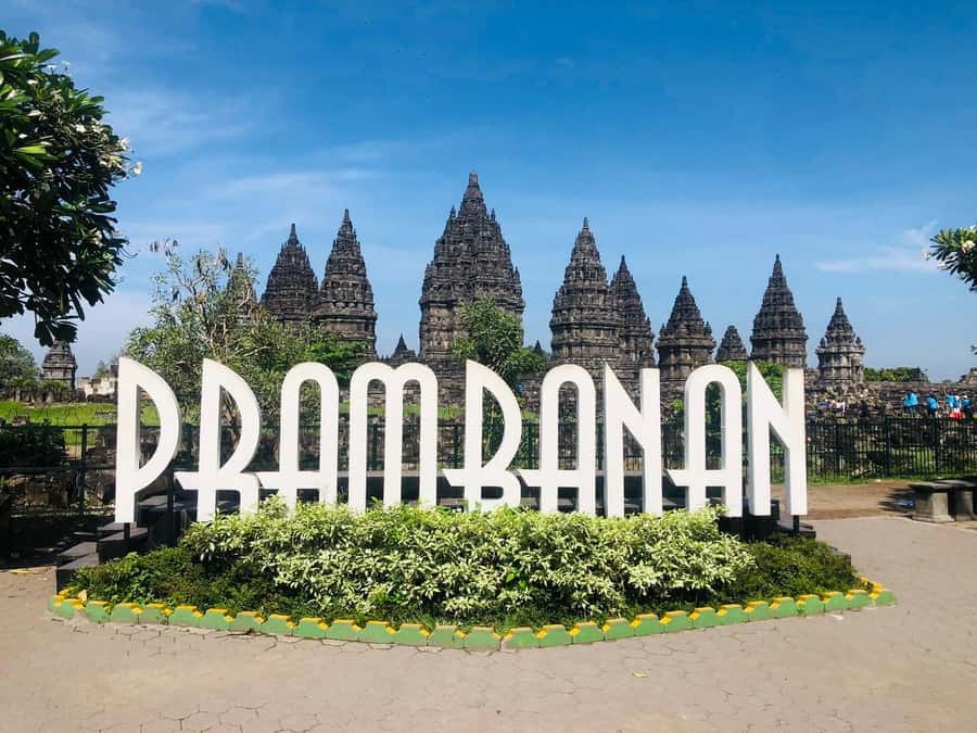Yogyakarta: Borobudur Prambanan Temple Tour and Entry Ticket - Key Points
