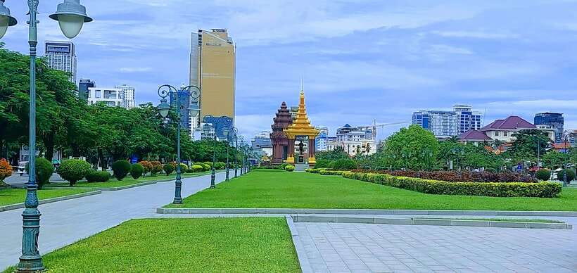 Phnom Penh: Private Guided Sightseeing Day Tour - FAQs