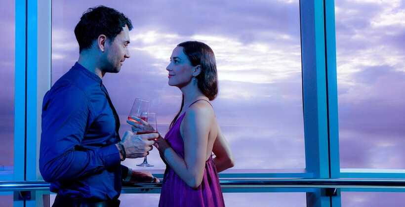 Colombo: Lotus Tower Celebration Dining Experience with Cake - Who Should Consider This Experience?