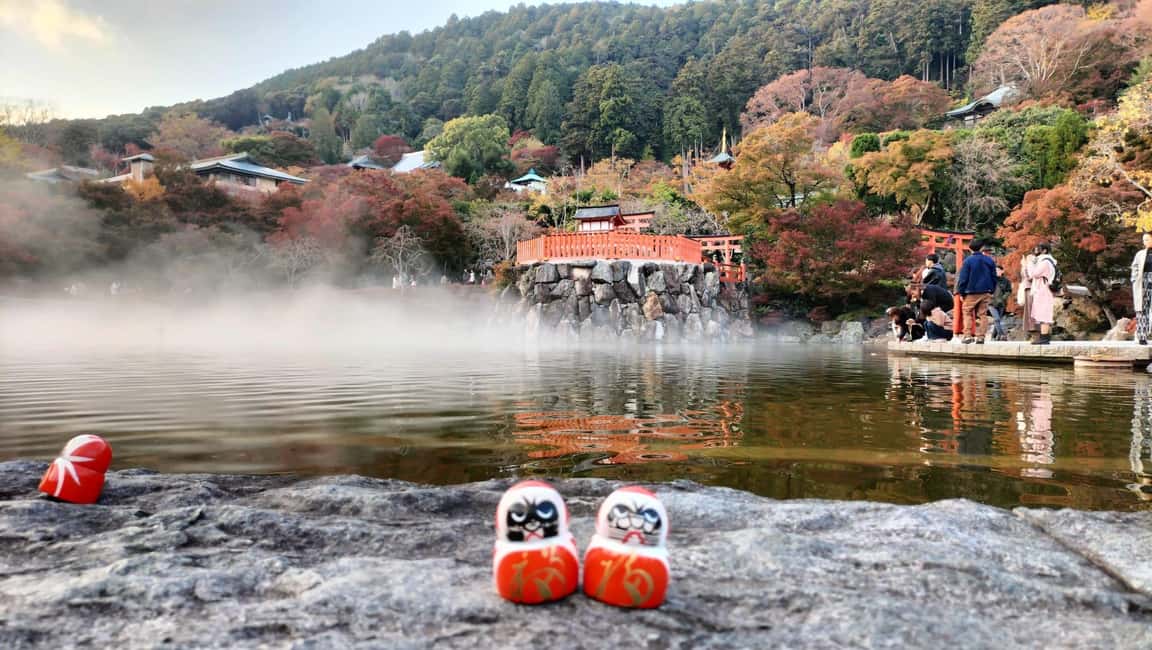 Osaka: Katsuo-ji Temple with Hundreds of Daruma Figures - Making a Wish with a Daruma