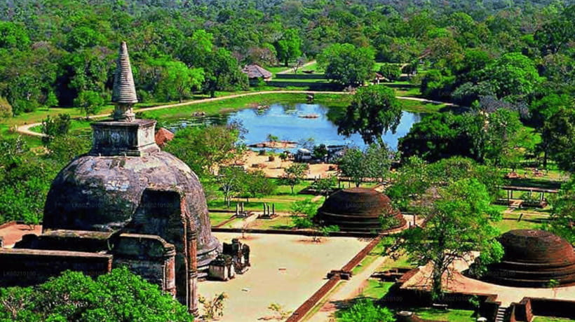 From Kandy: Anuradhapura Day Trip with Lunch - Exploring the Itinerary in Detail