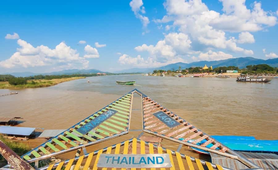 ChiangRai:Full Package!Temples,Long Neck,The Golden Triangle - Final Words