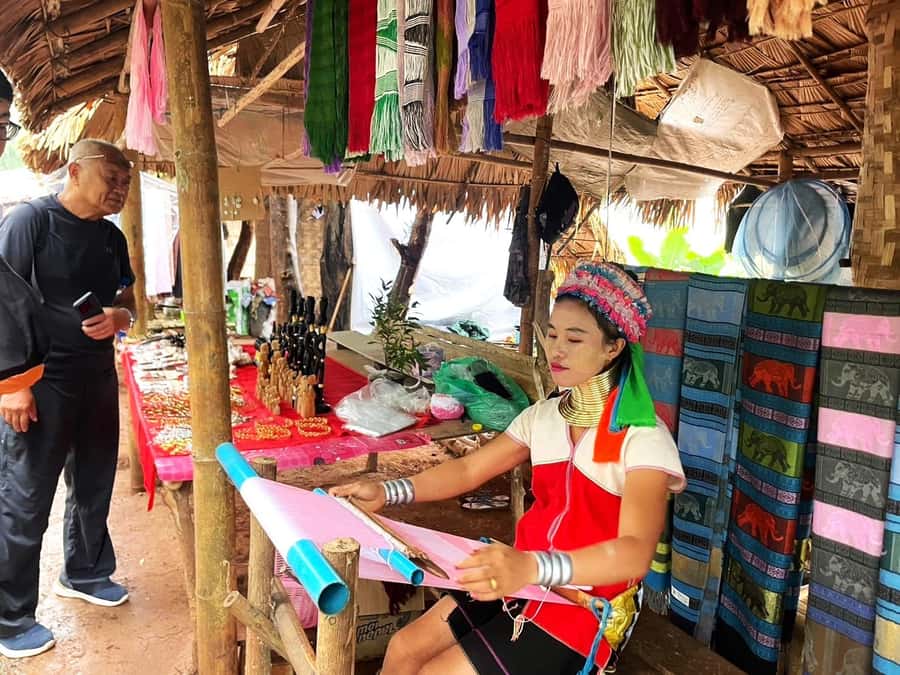 ChiangRai:Full Package!Temples,Long Neck,The Golden Triangle - The Black House Museum (Baan Dam)