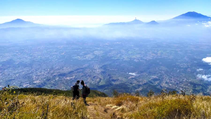 From Yogyakarta: Mount Sumbing Day Hike Via Nepal Van Java - What The Experience Feels Like