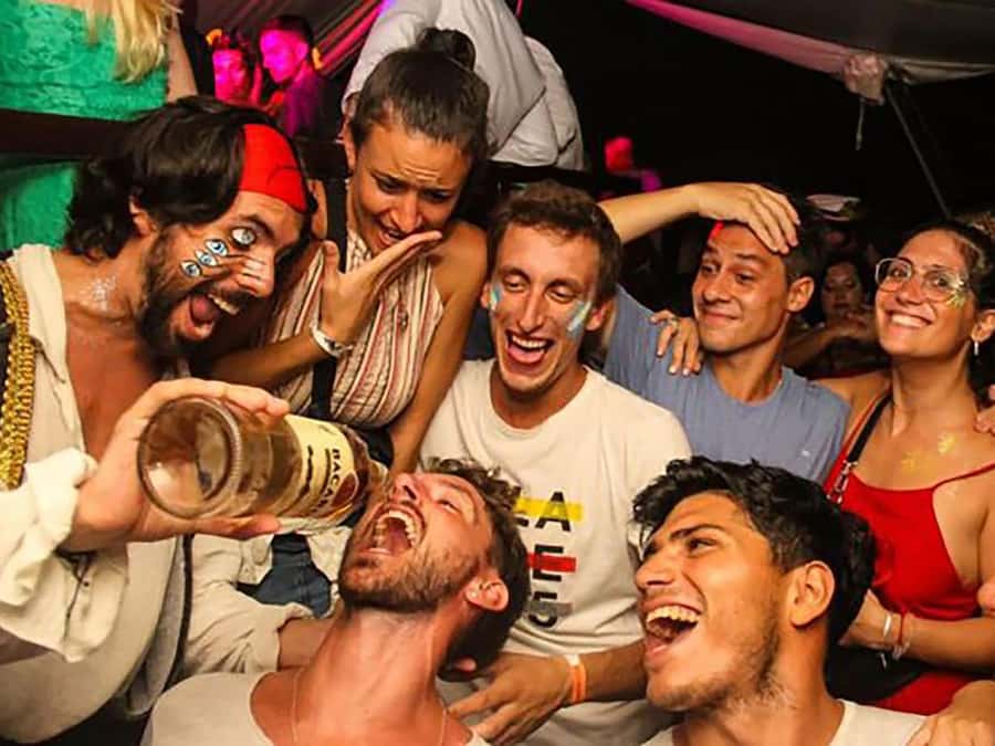 Rio Boat Party: Dance to DJ Beats on Guanabara Bay - Who Should Consider This Tour?