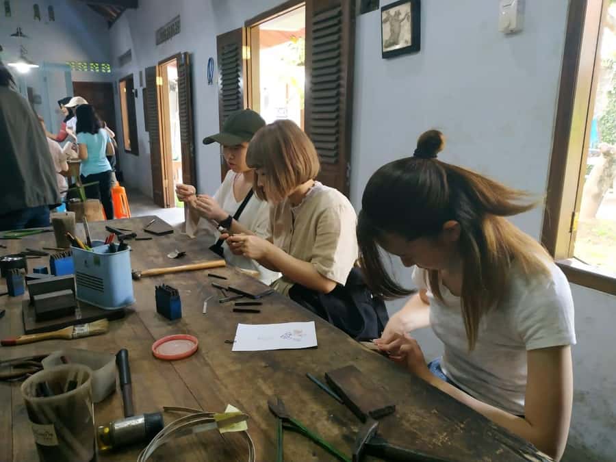 Yogyakarta: Borobudur and Prambanan Temples Guided Tour - Exploring the Ancient Wonders: Borobudur and Prambanan Temples Guided Tour