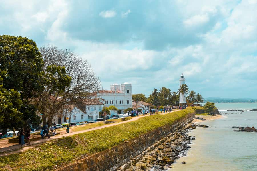 The Five-Star Galle Fort Walk with an Academic - Discovering Galle Fort: A Balance of History and Modern Life