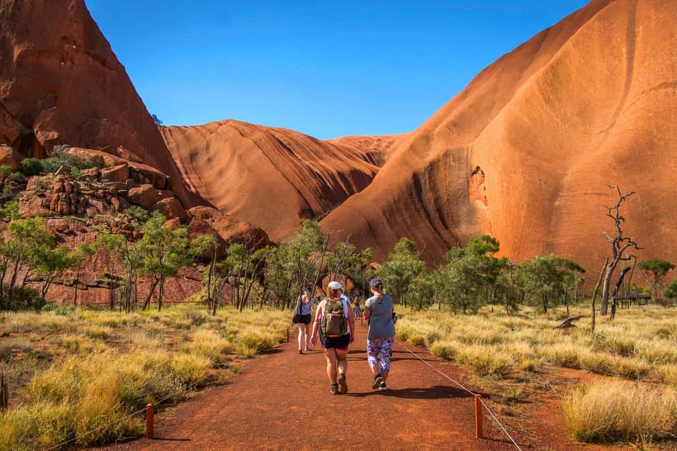 From Alice Springs: Day Trip to Uluru with BBQ Dinner - FAQ