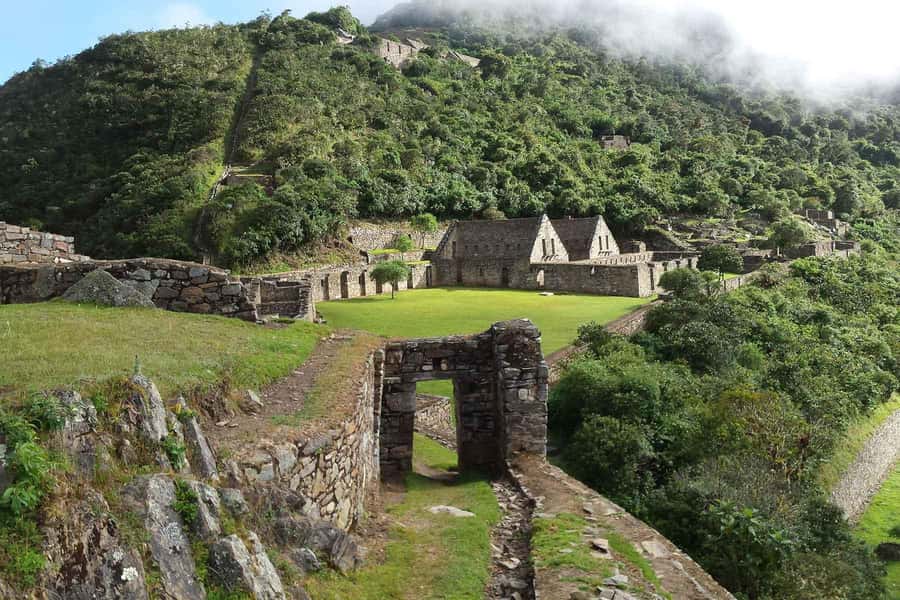 From Cusco: 3-Day Choquequirao Trek with Accommodation - Key Points