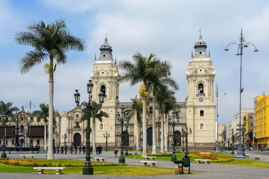 Lima: Jewish History Old Town Private Guided Walking Tour - Key Points