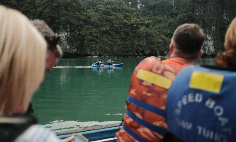 Discover Ha Long Bay's Wonders on a Day Cruise from Hanoi - Exploring the Highlights