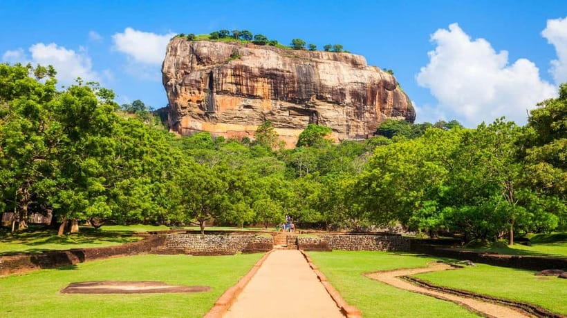 Discover Sri Lanka: 5-Day Cultural & Coastal Tour - Exploring the Heart of Sri Lanka: Sigiriya and the Cultural Marvels