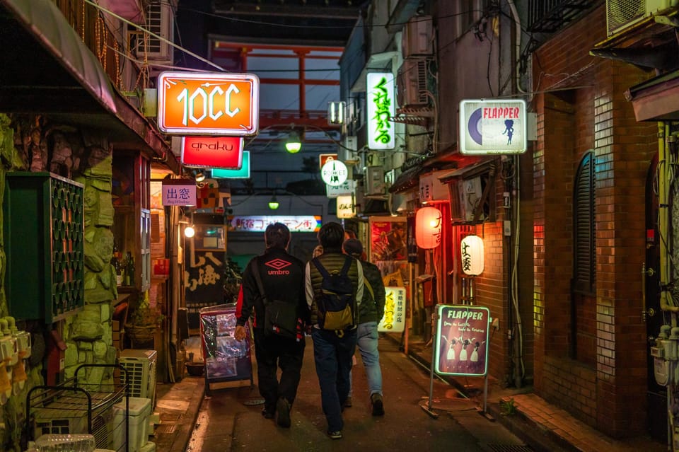 Tokyo: Shinjuku Golden Gai Bar Hopping that only locals know - What to Expect from the Tour
