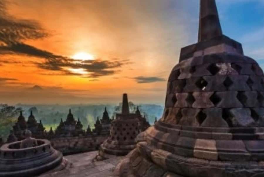 Yogyakarta: Sunrise Inside Borobudur and Prambanan Temples - Exploring the Sunset Inside Borobudur: What to Expect