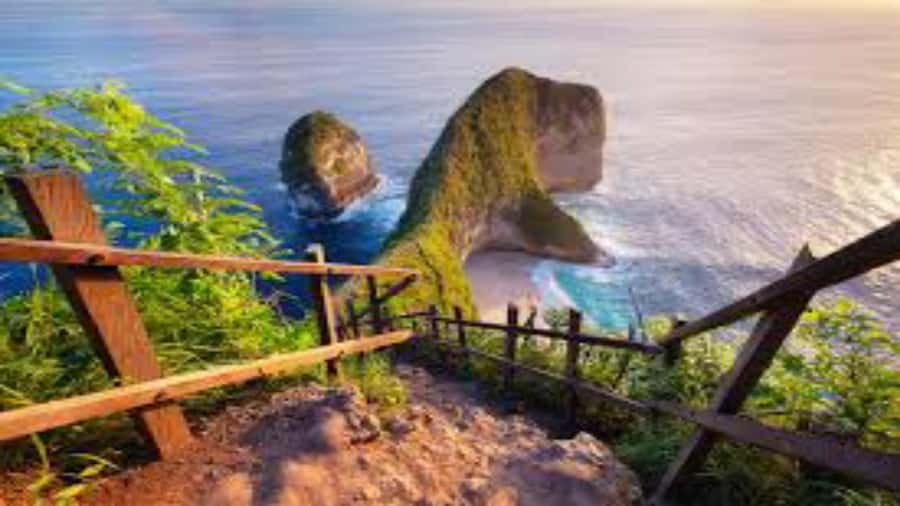 Nusa Penida: Private One Day Trip Adventure Package - The Experience of the Guides