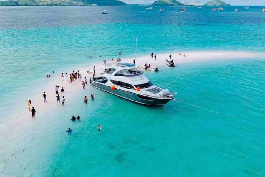 Padar Island, Pink Beach, Komodo Full-Day Shared Trip - Starting Off: The Excite of Early Mornings