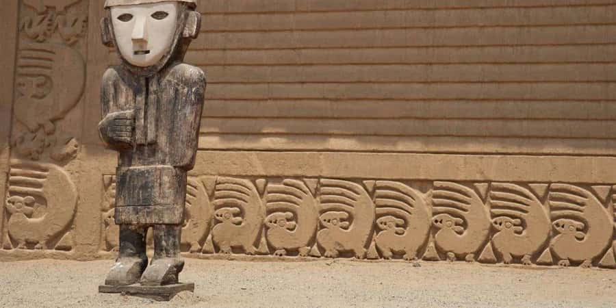 Full day Huacas de Moche, Chan Chan and Huanchaco Beach - Analyzing the value