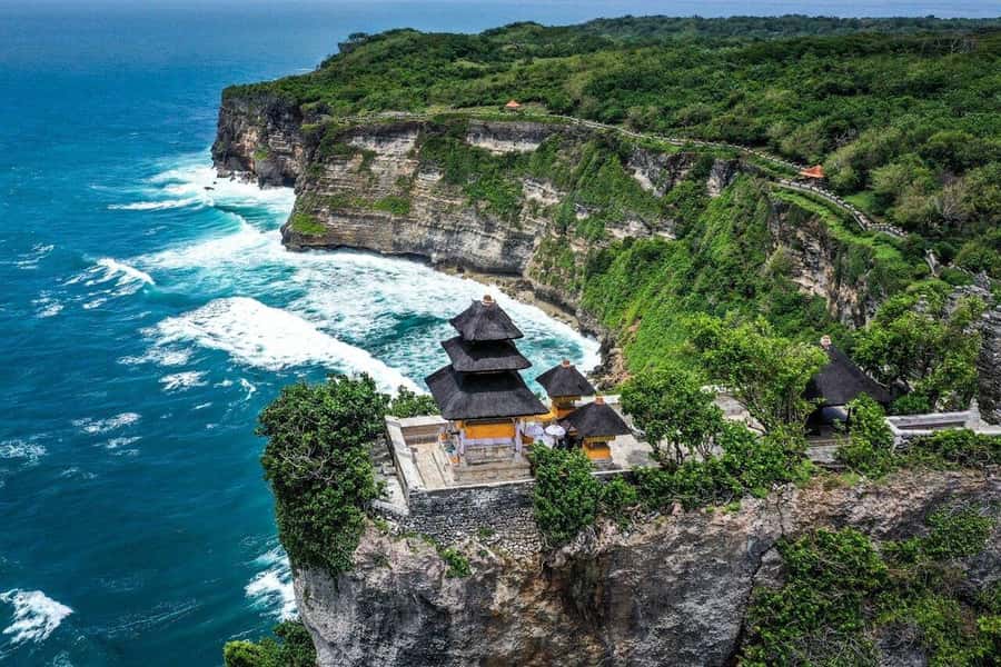 Bali: Waterbom Bali and Uluwatu Temple Tour with Kecak Dance - Who Will Enjoy This Tour?  