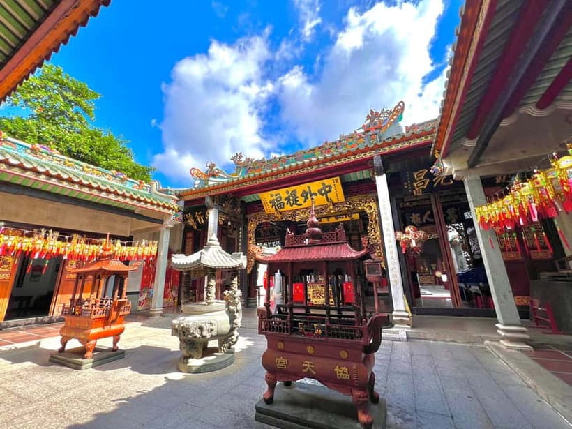 Free E-Sim Chinatown Heritage Highlights Half-day Tour - Key Points