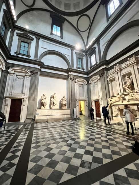 Florence: Medici City Tour With Museum Included - Guided Experience
