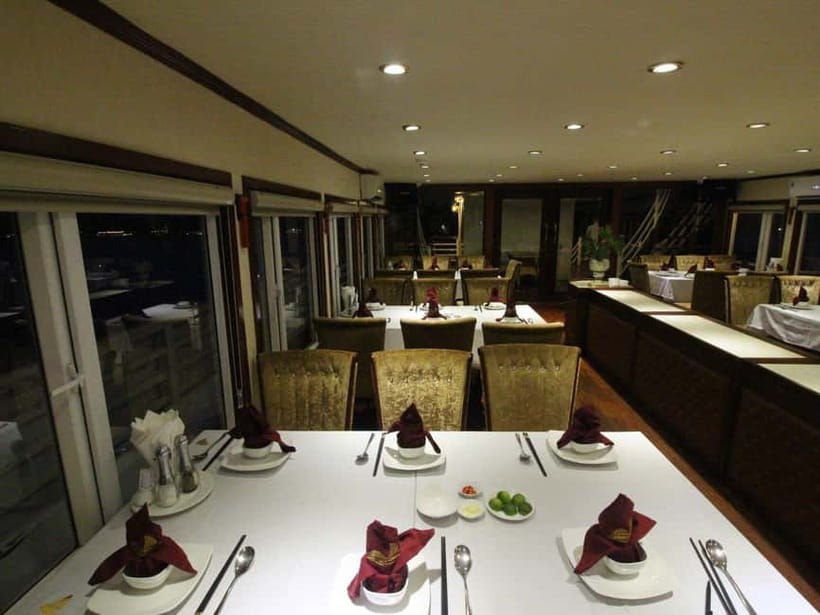 From NinhBinh: 2-Day 1Night itinerary Bai Tu Long Bay cruise - What Makes This Tour Stand Out?