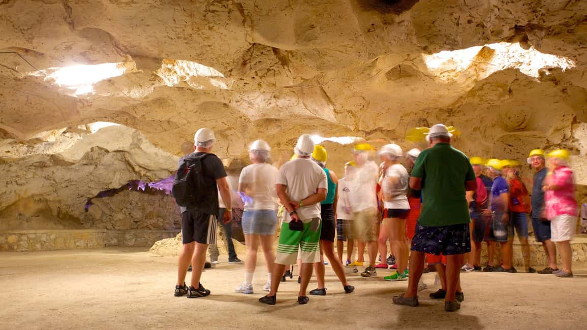 Dunn's River Falls and Green Grotto Cave Combo Daytrip - Discover the Natural Wonders of Jamaica: Green Grotto Caves & Dunns River Falls Combo Tour