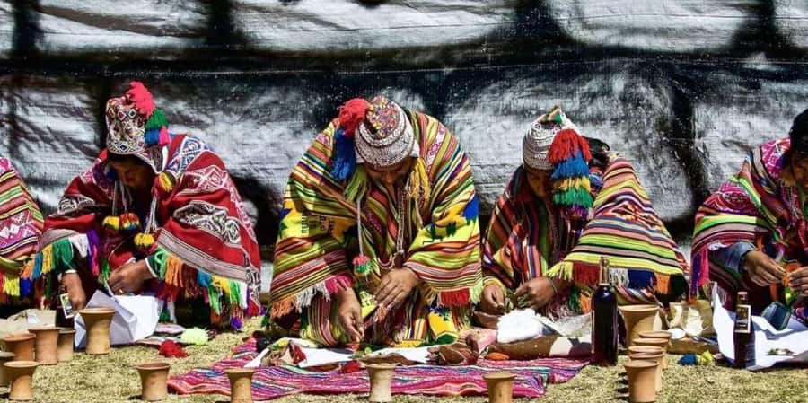 Cusco: Fire Ritual in the Huayllarcocha Lagoon. - The Sum Up