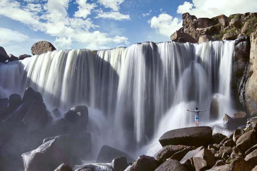 On the way to Pillones waterfall: Excursion from Arequipa - A Closer Look at the Pillones Waterfalls Tour