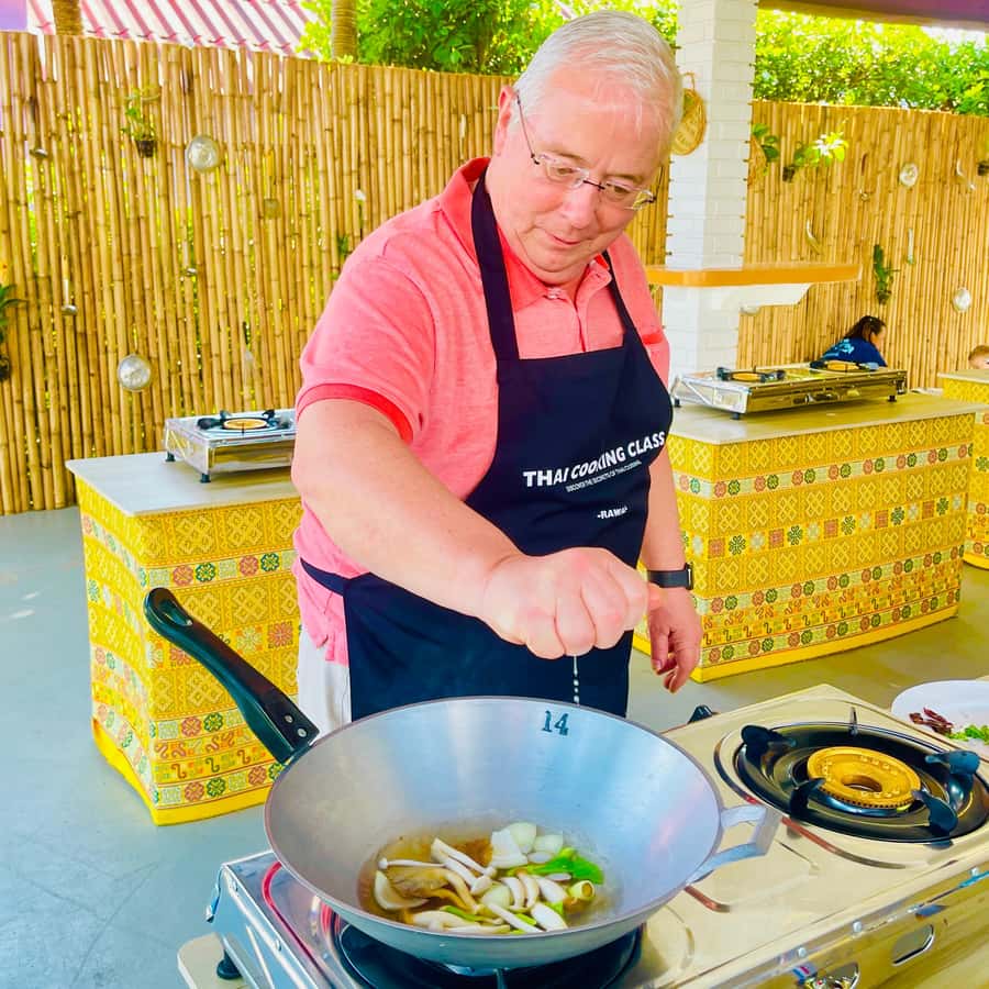 Phuket: Rawai Thai Cooking Class with Local Chef - The Experience in Detail
