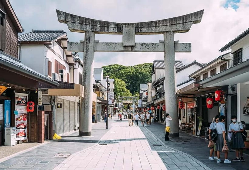 Fukuoka: Nanzoin Temple and Dazaifu Day Trip with Lunch - Who Is This Tour Best For?