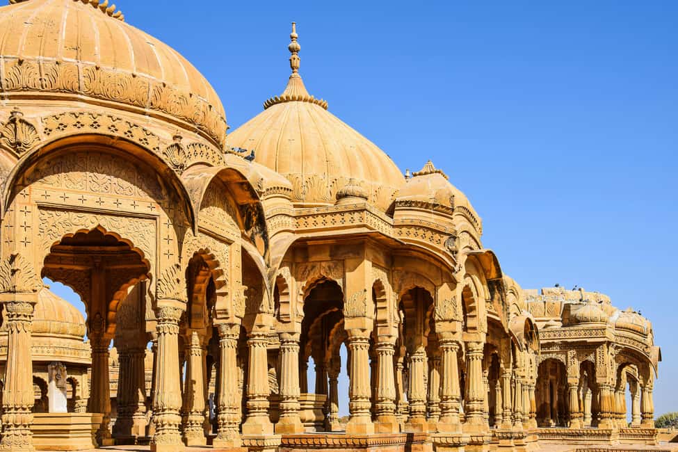 Jaisalmer: Temple Trail in Jaisalmer - The Logistics: Transportation, Timing, and Group Size