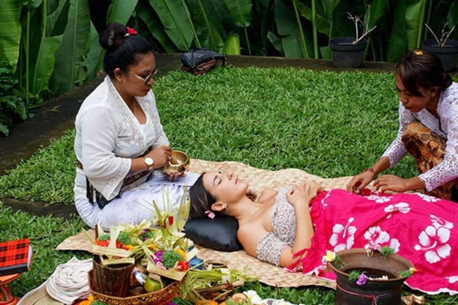 UBUD : Sound Healing by Balinese Spiritual Healer Ubud Bali - Key Points