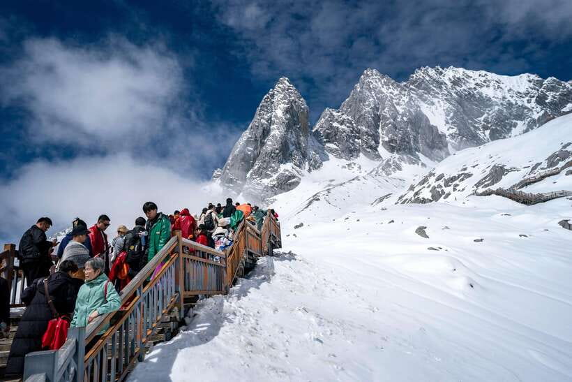 Lijiang: Jade Dragon Snow Mountain Guided Tour with Pickup - Transportation and Timing: What to Expect