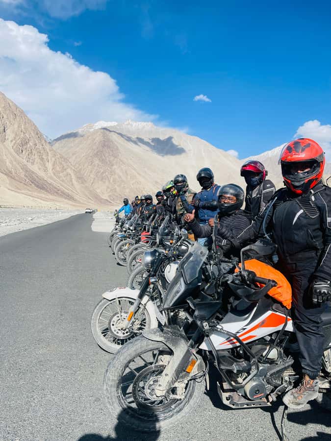 From Manali: 10-Day Motorbike Tour to Leh and Srinagar - Detailed Breakdown of the Itinerary