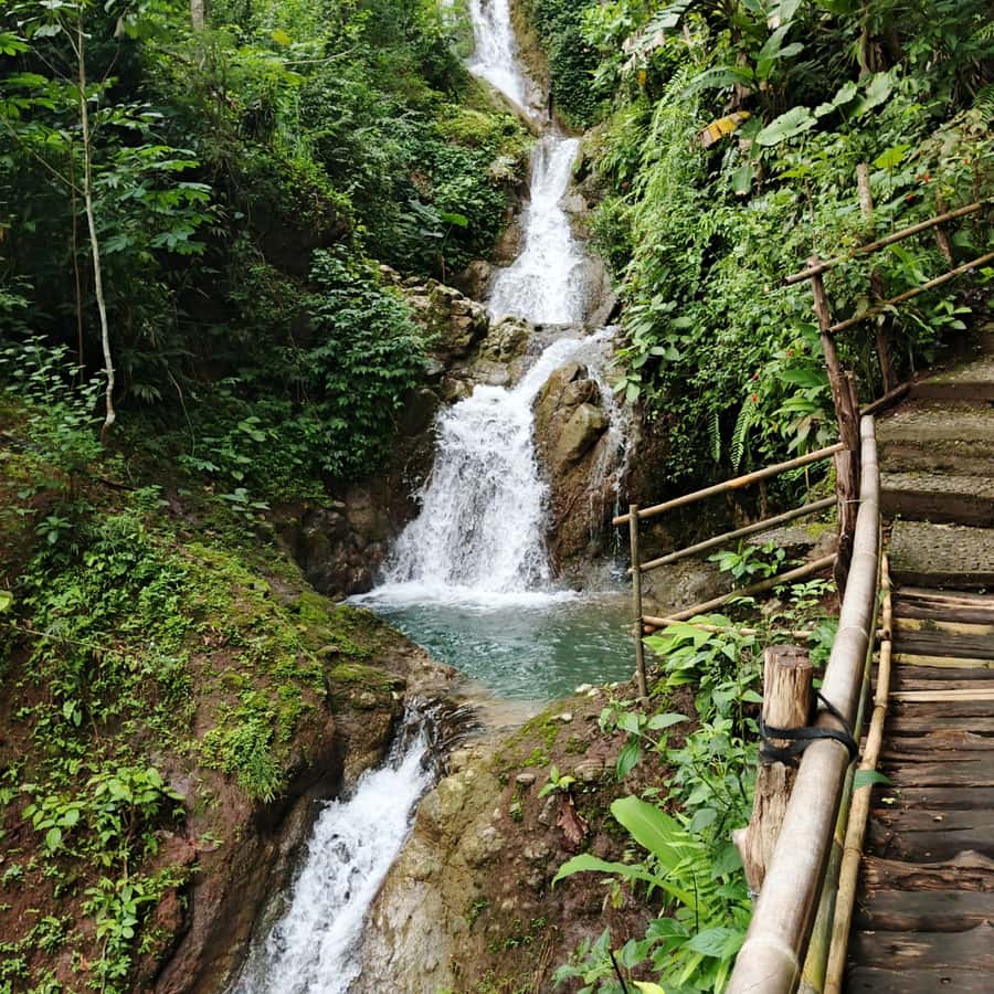 Yogyakarta: Hidden Paradise of Yogyakarta Waterfall & Swim - Key Points