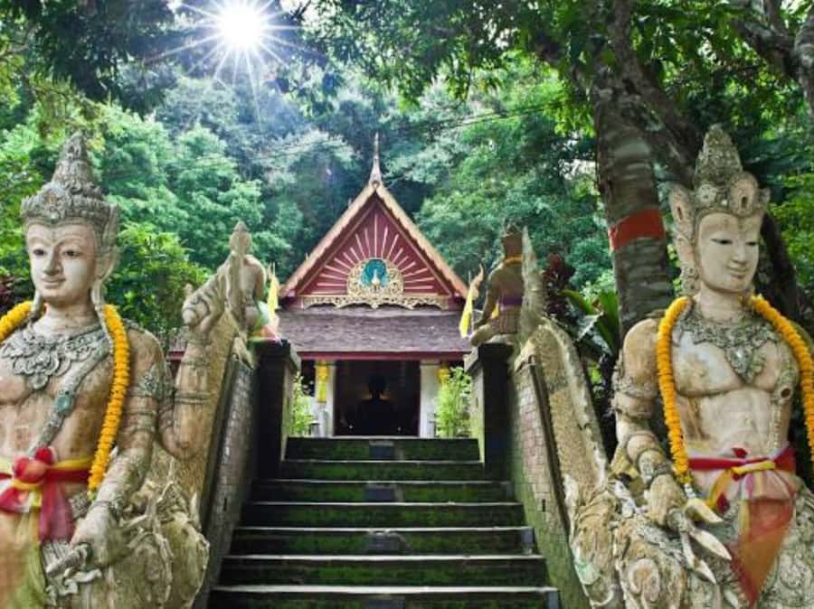 Northern Wonders: Temples & Doi Suthep Tour with Driver - How the Itinerary Works in Practice