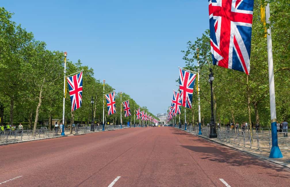 London: Amazing London Walking Tour  50+ Iconic Landmarks - FAQ