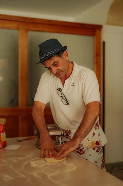Amalfi: Tagliatelle, Mozzarella & Tiramisù Cooking Workshop - Ask Away