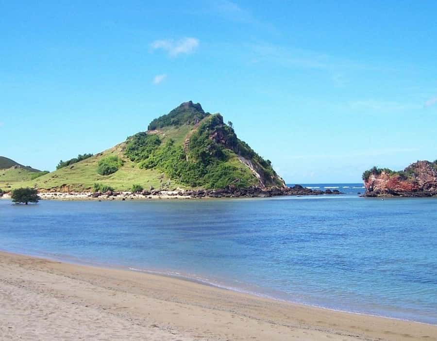 Lombok: Sasak Traditional Villages and Beaches Tour - Key Points