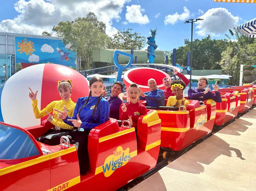 Dreamworld, WhiteWater World & SkyPoint 3-Day Ticket - Who Should Consider This Ticket?