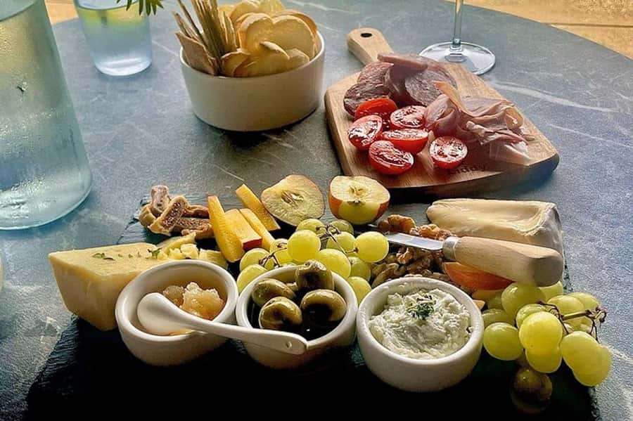 Cael's Gate Wine Tasting with Cheese and Charcuterie Board - What Makes Caels Gate Special?