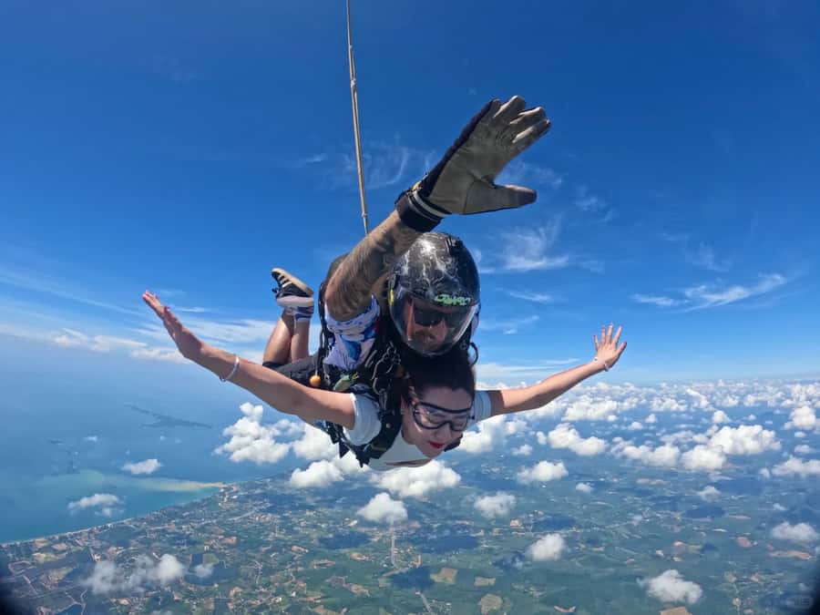Pattaya: DROPZONE Skydiving with Hotel Transfer - The Itinerary in Detail