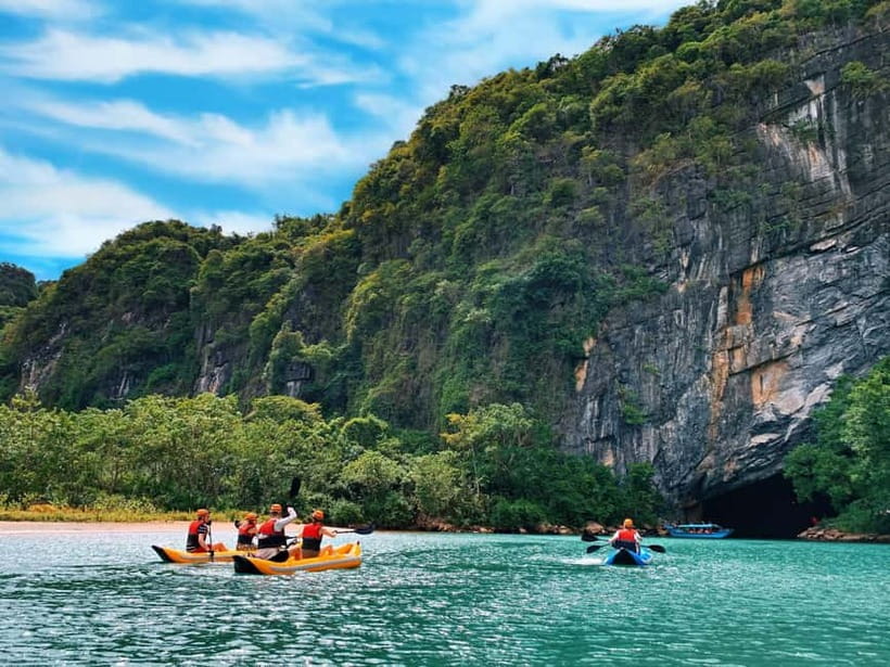 Qung Bình: Phong Nha Cave 4.5 km Kayak and Trek Tour - Key Points