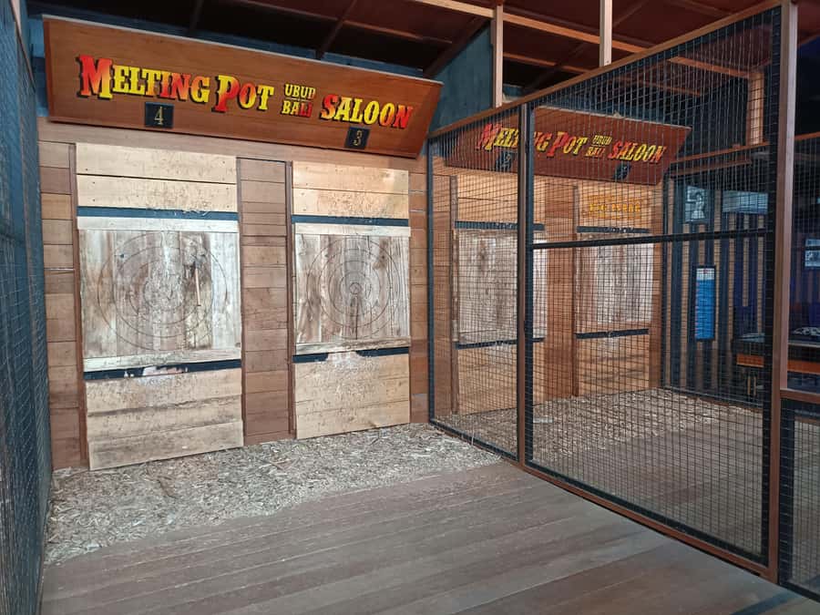 Ubud : Axe Throwing Fun - What to Expect from Your Axe Throwing Experience