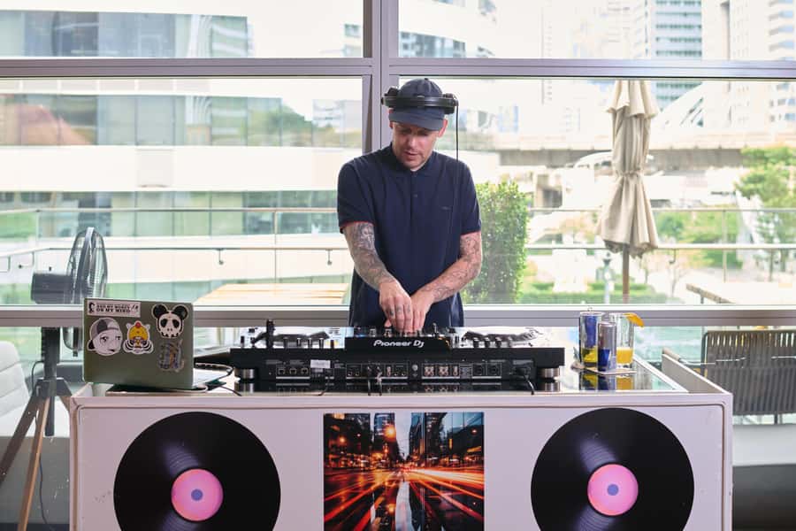 Bangkok: Saturday Unlimited Cocktail Brunch at W Bangkok - Who Is This Brunch Best For?