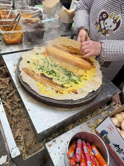 Shanghai: 3-hour Street Food and Temple Tour - The Experience Provider: Bobo’s Shanghai Local Adventure