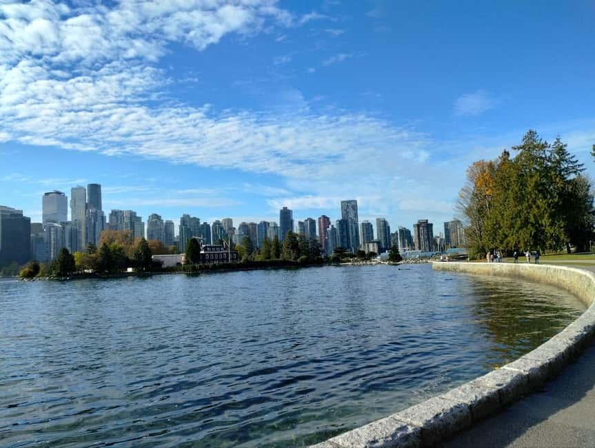 Aquarium & StanleyPark+20 Gem Spots+City/Vip Car+Small Group - The Sum Up