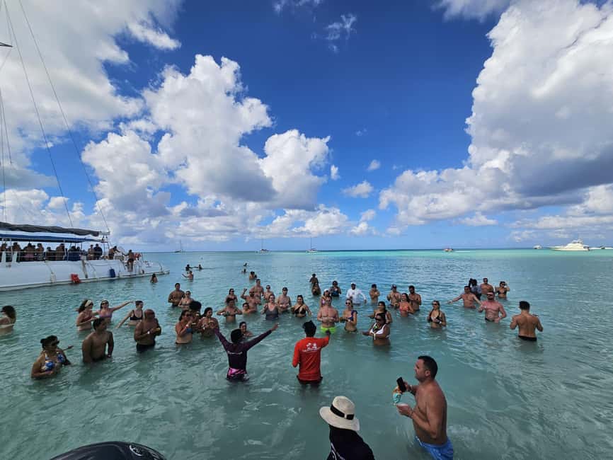 VIP tour to Saona Island by speedboat with a visit to paradise beaches - The Sum Up